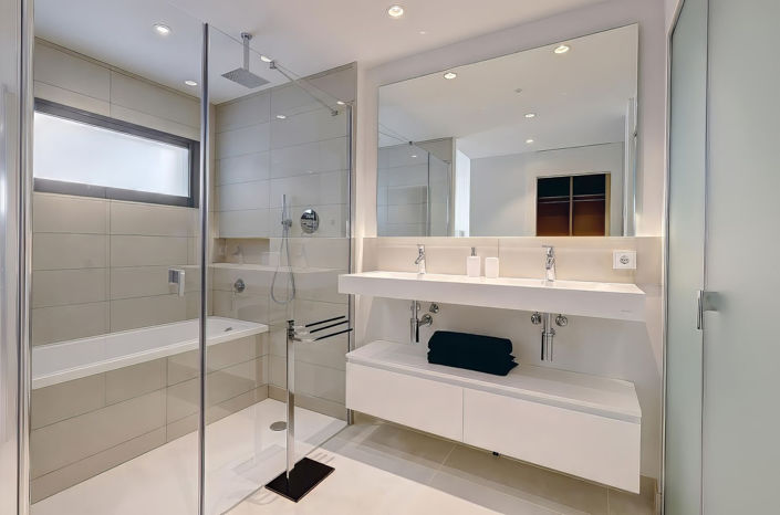 Image No.26-3 Bed Property for sale