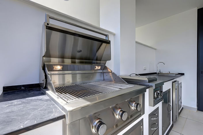 Image No.9-3 Bed Property for sale