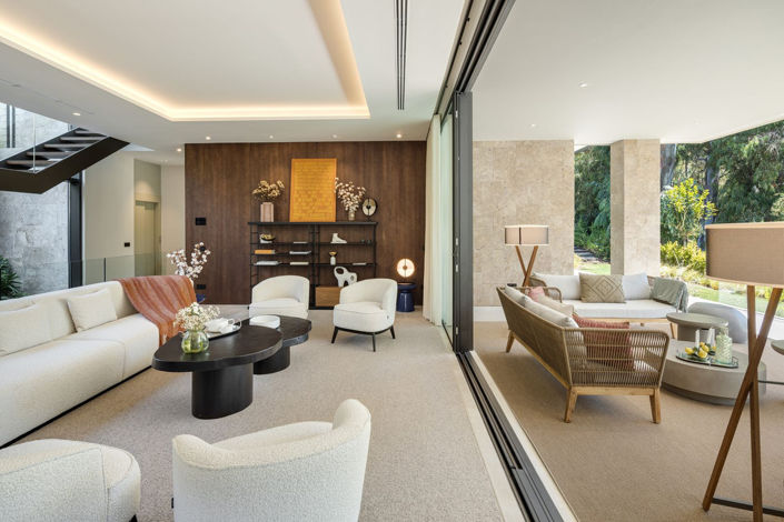 Image No.5-6 Bed Property for sale