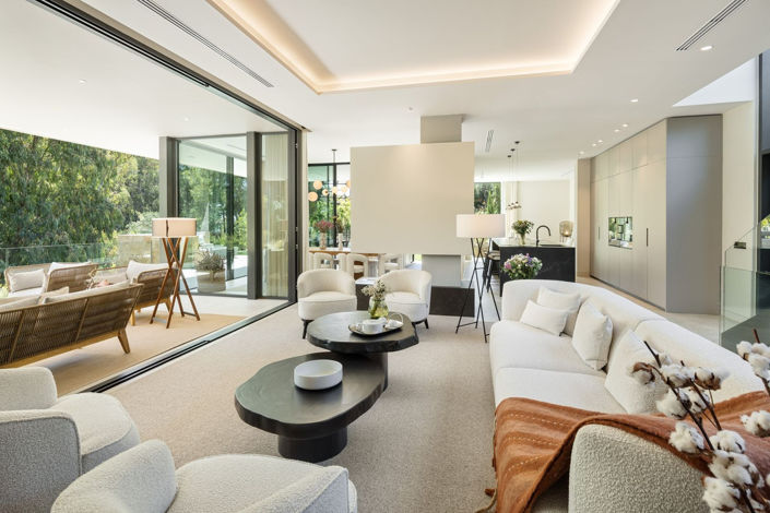 Image No.7-6 Bed Property for sale