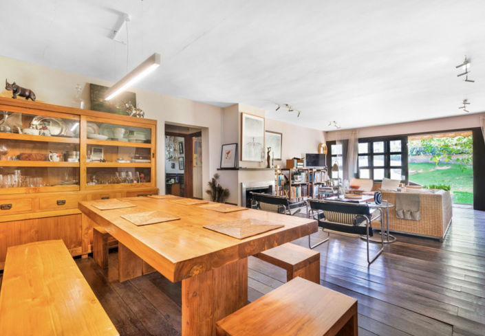 Image No.10-3 Bed Property for sale