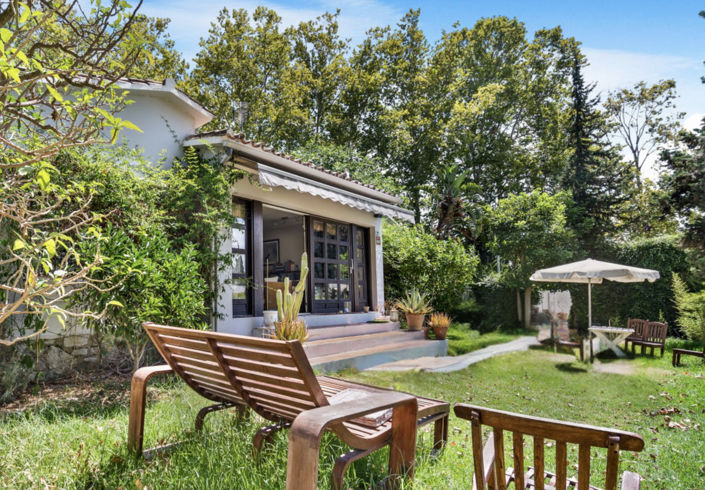 Image No.3-3 Bed Property for sale