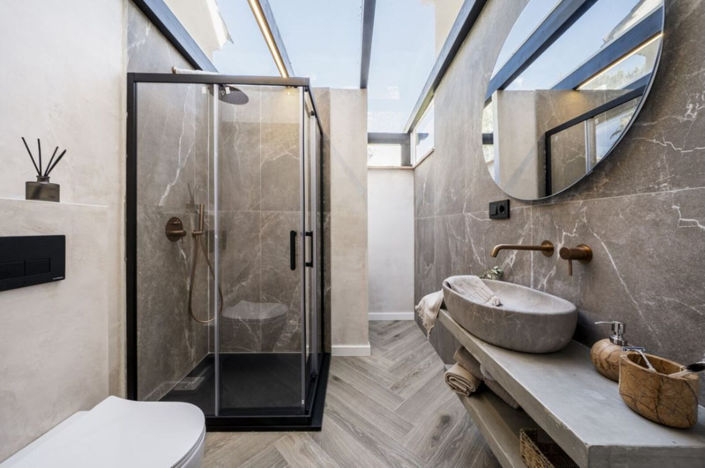 Image No.18-3 Bed Property for sale