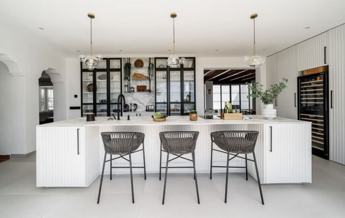 Image No.17-4 Bed Property for sale