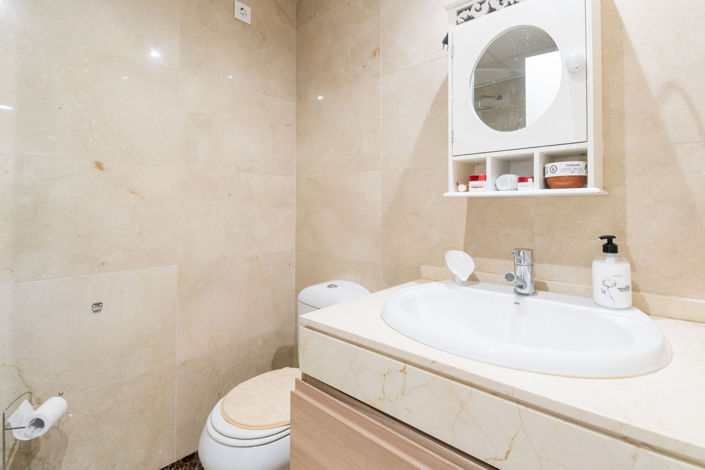 Image No.14-3 Bed Property for sale