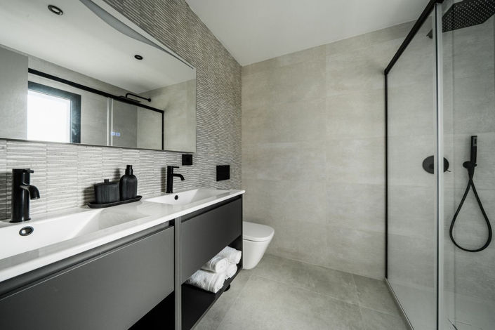 Image No.18-3 Bed Property for sale