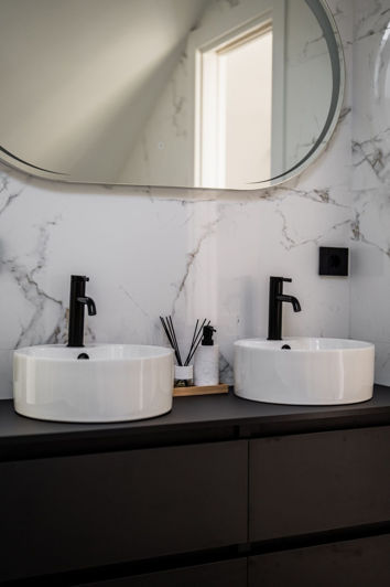 Image No.20-3 Bed Property for sale