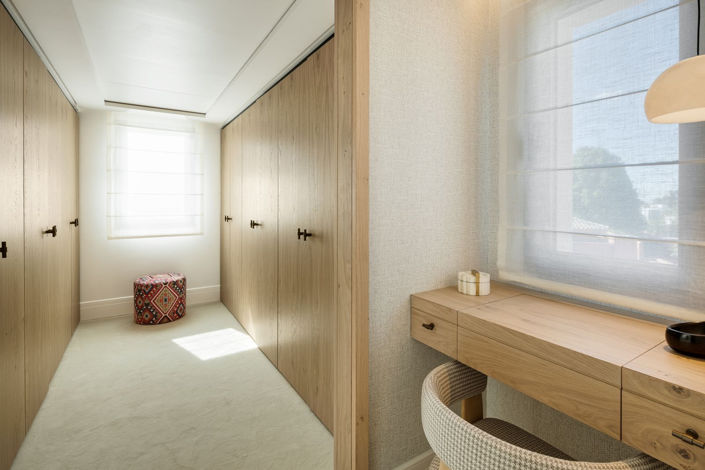 Image No.10-6 Bed Property for sale