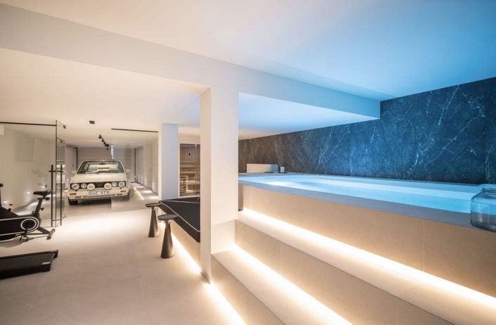 Image No.6-4 Bed Property for sale