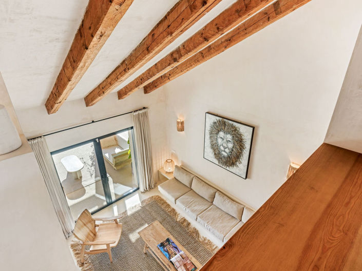 Image No.38-6 Bed Property for sale