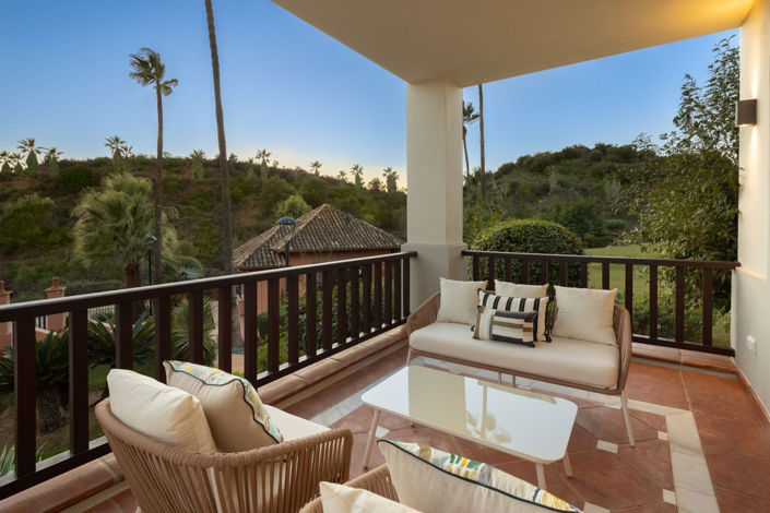 Image No.2-5 Bed Property for sale