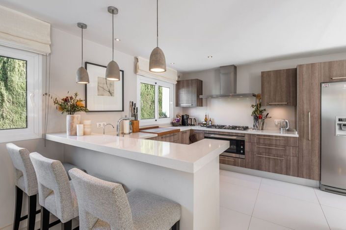 Image No.9-4 Bed Property for sale