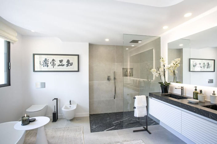 Image No.15-5 Bed Property for sale