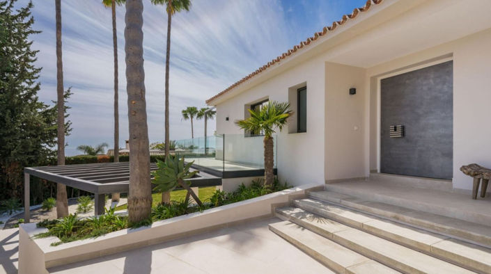 Image No.23-5 Bed Property for sale