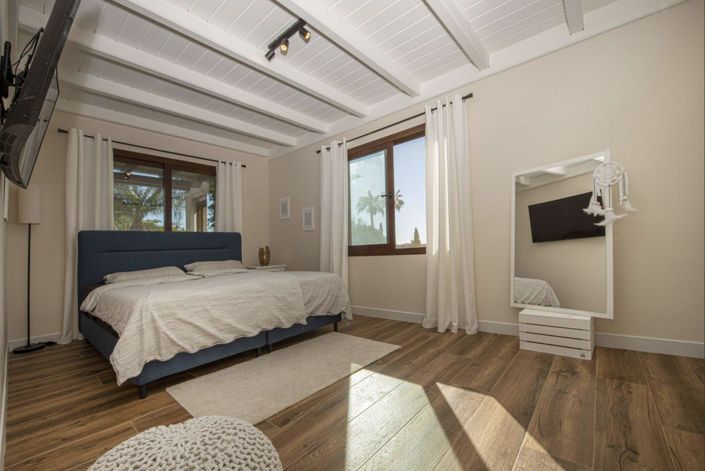 Image No.4-5 Bed Property for sale