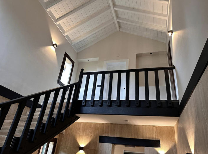 Image No.8-5 Bed Property for sale