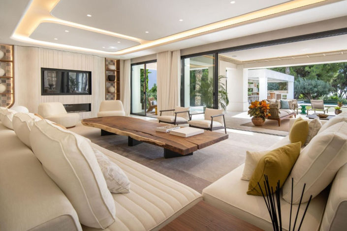 Image No.14-5 Bed Property for sale