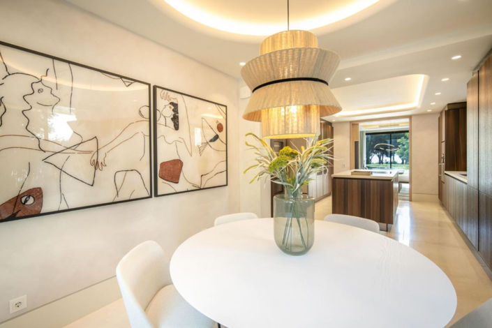 Image No.20-5 Bed Property for sale