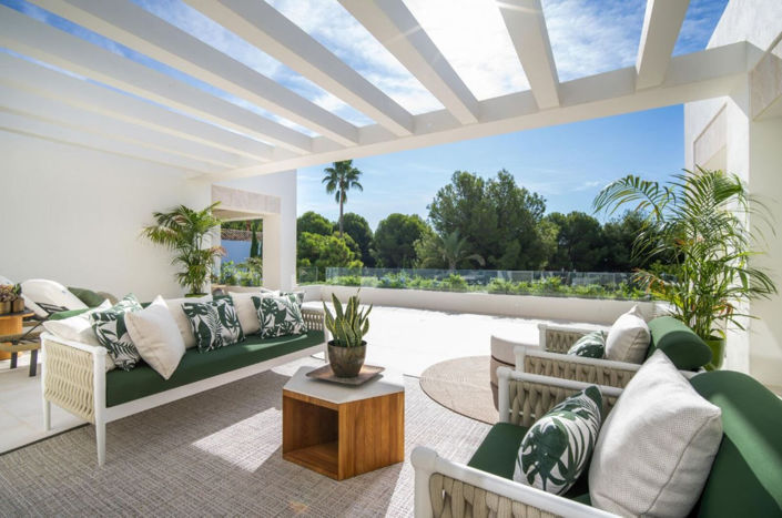 Image No.5-5 Bed Property for sale