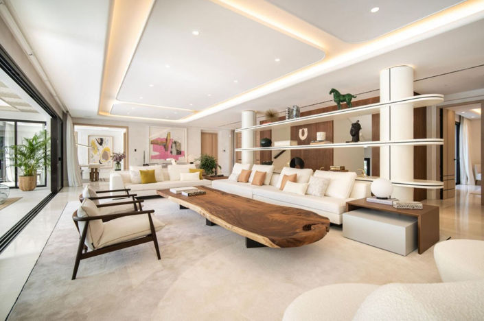 Image No.8-5 Bed Property for sale