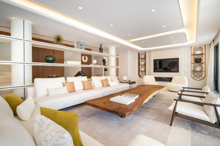 Image No.9-5 Bed Property for sale