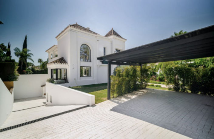 Image No.13-4 Bed Property for sale