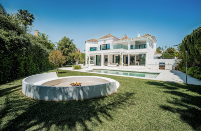 Image No.6-4 Bed Property for sale