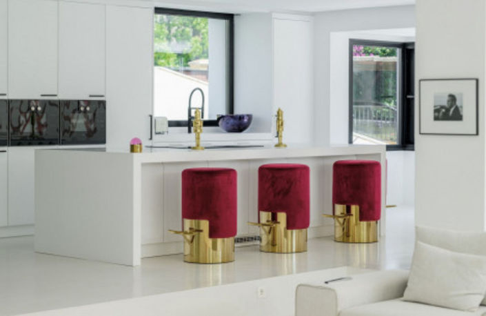 Image No.8-4 Bed Property for sale