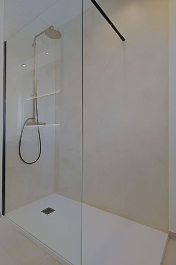 Image No.12-5 Bed Property for sale