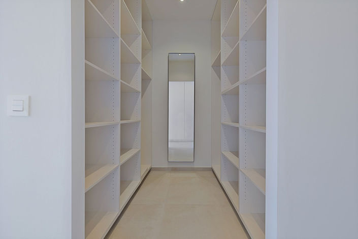 Image No.18-5 Bed Property for sale