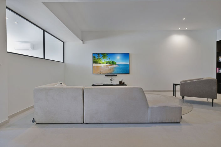 Image No.44-5 Bed Property for sale