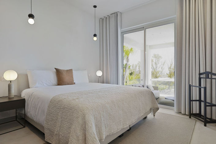 Image No.51-5 Bed Property for sale