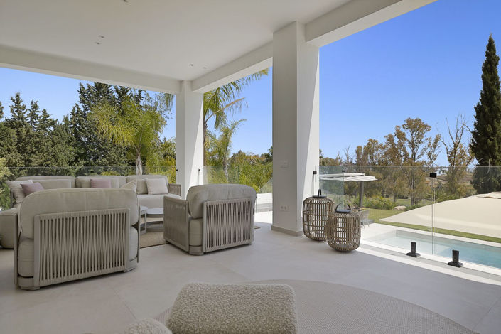 Image No.56-5 Bed Property for sale