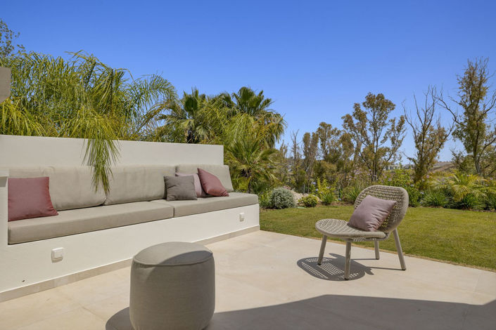 Image No.60-5 Bed Property for sale