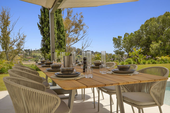 Image No.70-5 Bed Property for sale