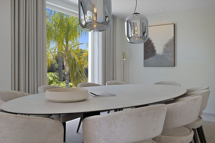 Image No.71-5 Bed Property for sale