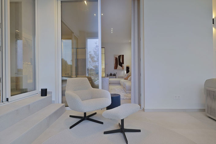 Image No.74-5 Bed Property for sale