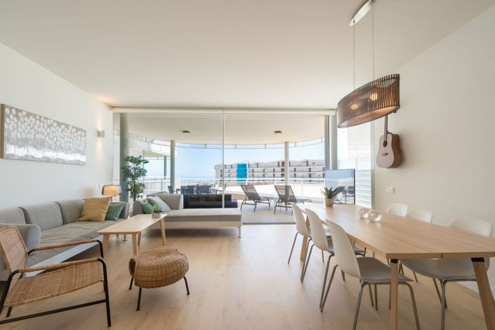 Image No.14-3 Bed Property for sale