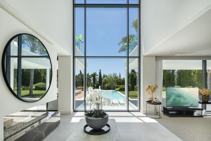 Image No.2-4 Bed Property for sale