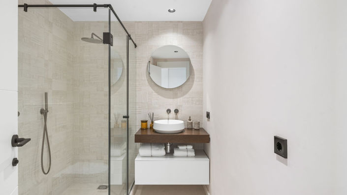 Image No.24-3 Bed Property for sale