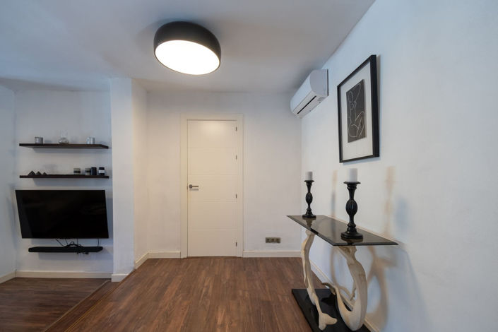 Image No.12-3 Bed Property for sale