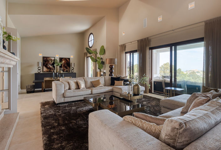 Image No.16-7 Bed Property for sale