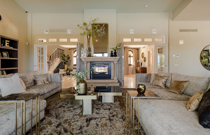 Image No.19-7 Bed Property for sale