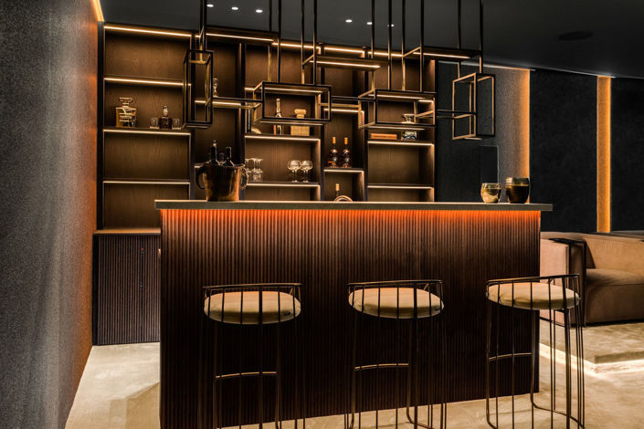 Image No.34-7 Bed Property for sale