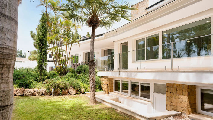 Image No.1-7 Bed Property for sale