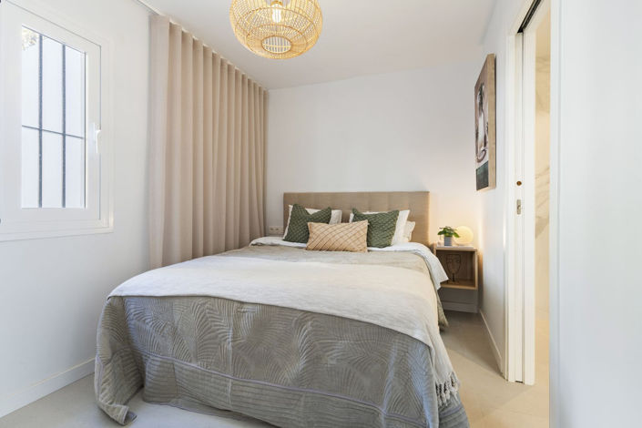 Image No.16-4 Bed Property for sale