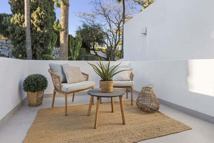 Image No.2-4 Bed Property for sale