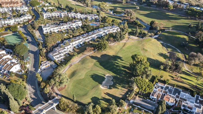 Image No.24-4 Bed Property for sale