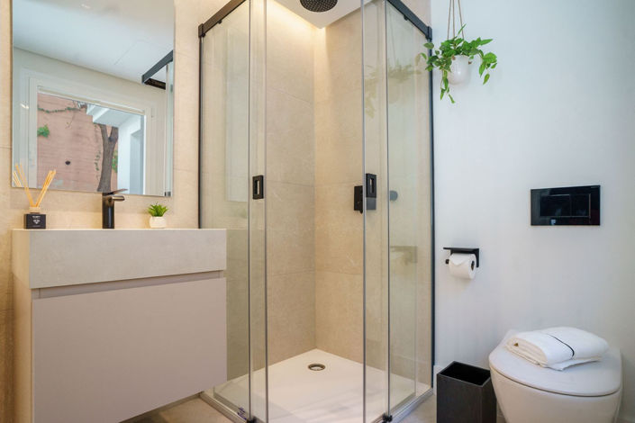 Image No.30-5 Bed Property for sale