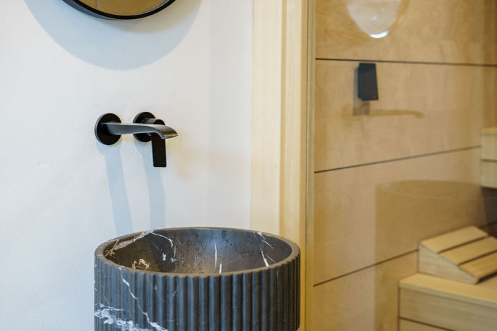 Image No.38-5 Bed Property for sale